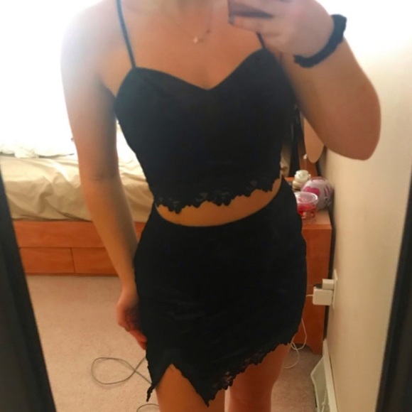 Dresses & Skirts - ‼️NWT‼️Black Velvet Two Piece Dress